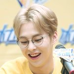 [시우민] 삥홍차시우민은 뿅<b>아리</b> 그자체여찌