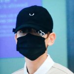 [EXO] 백현이 옷 아<b>si</b>아나같지? ㅋㅋ