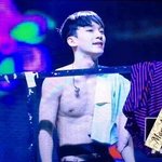 [EXO] 몸이랑 얼굴 <b>갭</b>ㄷㄷ