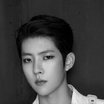 [인피니트] 왜 호어니만 <b>색이</b> 다를까?
