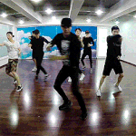[EXO] 타이틀 웃으면서 부르는건 럽라가 갑