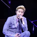 [EXO] 2년전인데도 <b>앞머리</b> 올리니까 지금하고 똑같음..