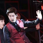 [EXO] 내가 김준면 무대 표정악<b>개임</b> ㅅㅂ