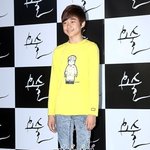 [댓글부탁해] 하얀남돌끼리 같이있는사진없음?