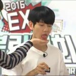 [EXO] 10황자 여기서도 고추 뱉네 <b>전도</b> 뱉더니