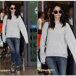 [인정ㅇㅇ] <b>걸리쉬</b>한 매력이 느껴지는 윤아의 공항패션 !