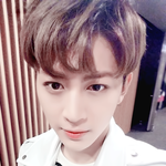 [아이콘] 덕질의 좋은 <b>예</b>는 송윤형이다