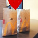 [EXO] 오늘 빅1맥<b>송</b> 우리 학교앞