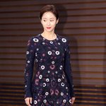 레드로 포인트를 준 전혜빈의 가을룩!!!