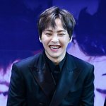 [시우민] 아래웅녀가 검은머리를 올렸다면 난 <b>검정옷</b>을!!