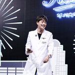 의사<b>가운</b>입은 두준두준