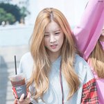 의외로 <b>털털</b>한 女돌 사복패션