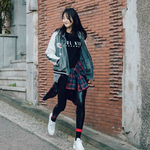 가을 <b>무드</b>가 물씬 느껴지는 슈퍼콤마비 X 강승현 화보컷.jpg