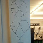 [EXO] 로고 <b>실수</b> 앗!