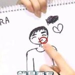 [EXO] 눈웃음 직각어깨 <b>입술</b> 옆에 점