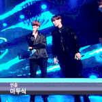 [인피니트] <b>명수</b>가마이크안챙겼을까봐 챙겨주는성규