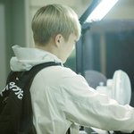 [시우민] 아유 귀여워!하고 슈<b>통수</b>를 쓰담쓰담했더니(시우민)