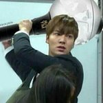 [방탄소년단] 팬미팅때도 일어나면