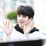 [방탄소년단] 이삐들아 총 맞으면 <b>무슨</b><b>느낌</b>일지 궁금하지