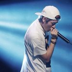 [블락비] 벌님들 지코 마이크 들고 랩하고있는? 그런 사진