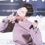 [EXO] 갑자기생각난건데 슴<b>할로윈</b>파티<b>때</b> 도경수 디오니소스분장하면...