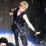 [시우민] (시우민)민석이 <b>아기배</b> 노출 ㅇAㅇ!!!