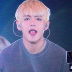 금발로 염색한 태형이