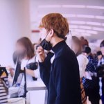 [백현] 아래 백현이 이 상황이지 ㅋㅋ?