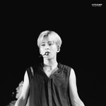 [시우민] (시우민)흑백에 <b>분위기</b> 쩔어주시는ㄷㄷㄷ