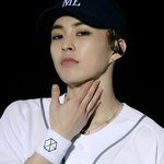 [시우민] 야구유니폼 시우민 섹시..