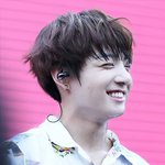[방탄소년단] 전정국 웃는것 좀 <b>보</b><b>셈</b>