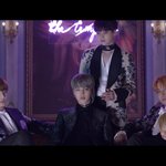 [방탄소년단] 지민이 손올릴때랑 목이 음 살짝꺽일때?