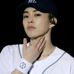 [EXO] <b>이</b><b>화신</b>기자 시우민 닮지 않았냐??