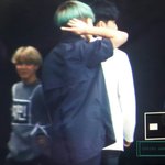 [EXO] <b>이새</b>키뭐냐 선배들공연하는데