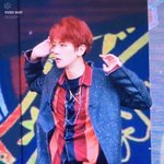 [EXO] 백현아 원래 안에 검은티를