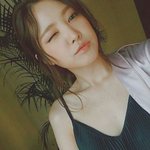 <b>축하</b> 받을 일 있어서 엄마한테 말했는데