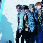 [방탄소년단] 진짜 <b>이사진</b>