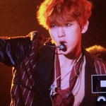 [EXO] <b>옷</b>이얼마나파였으면젖꾹지가보이냐