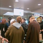 [EXO] 세훈이 공항에서 <b>선물</b> 받은 거...