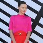 원색도 소화하는 미란다커