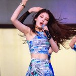 머리 흩날리는 전<b>소미</b>