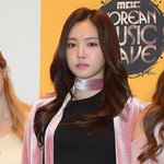손나은 한줌허리다