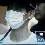 [백현] 오늘 공항 흰티 백현