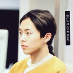 [시우민] (시우민) 돌아 온 <b>견이</b>