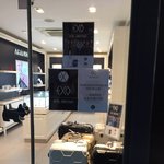 [EXO] <b>명동</b>갔다가 아가타 매장에서 엑소 캐리어 삼 ㅇㅇ