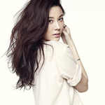 S<b>라인</b> 몸매가 돋보이는 김하늘