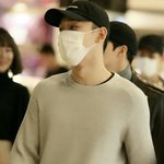 [CHEN] <b>훗카이도</b> 공항 출국퓨3