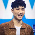 [EXO] 미모 폭팔이라고 <b>자랑질</b>중