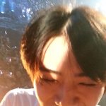 [EXO] 이 사진을 보고 <b>핸드폰</b>을 감싸쥔다
