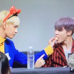[방탄소년단] <b>서로</b>챙기는 만다꼬즈